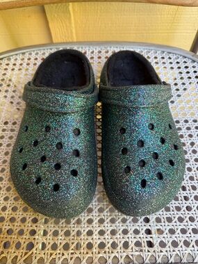 Crocs Classic Lined Glitter Clogs Black Iridescent Sparkle Women’s size 6